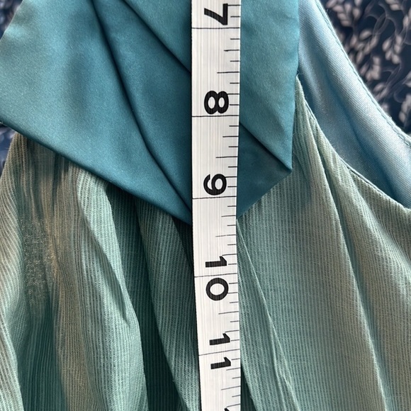 CLuce, Elegant,Affordable!Gorgeous Low V-Back Soft Green Bubble Dress,Size S - Picture 7 of 15